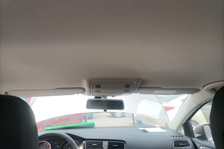 Used Volkswagen Golf 2016 1.6L Automatic Fashion Model