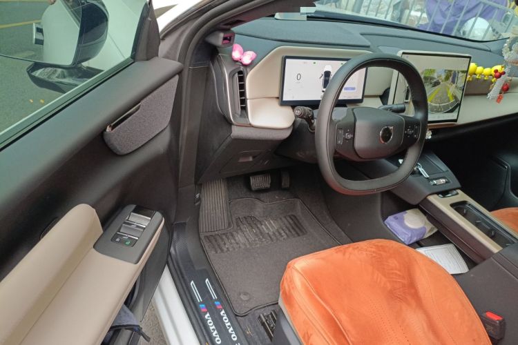 Used Volvo XC70 Plug-in Hybrid 2026 Model Four-Wheel Drive Long-Range Core Driver Seat