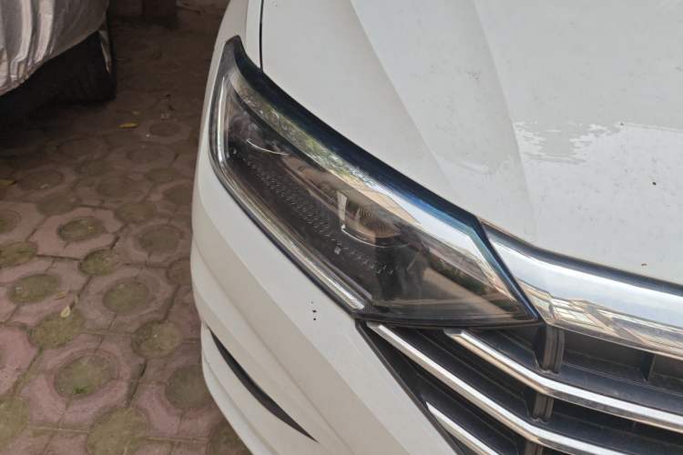 Used Volkswagen Sagitar 2022 200TSI DSG Flyover Edition Right Front Headlight