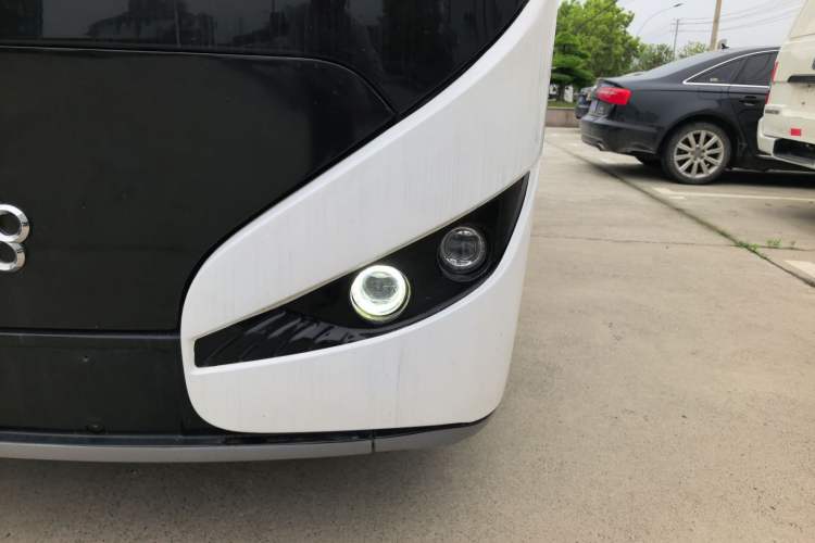 Used Guangtong Auto makeup Logistics Vehicle 2024 3.1T 2-Seater 4.99-Meter All-Electric Closed Cargo Van with 41.86 kWh