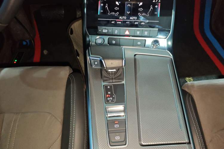 Used Audi A6L 2019 40 TFSI Luxury Dynamic Model
