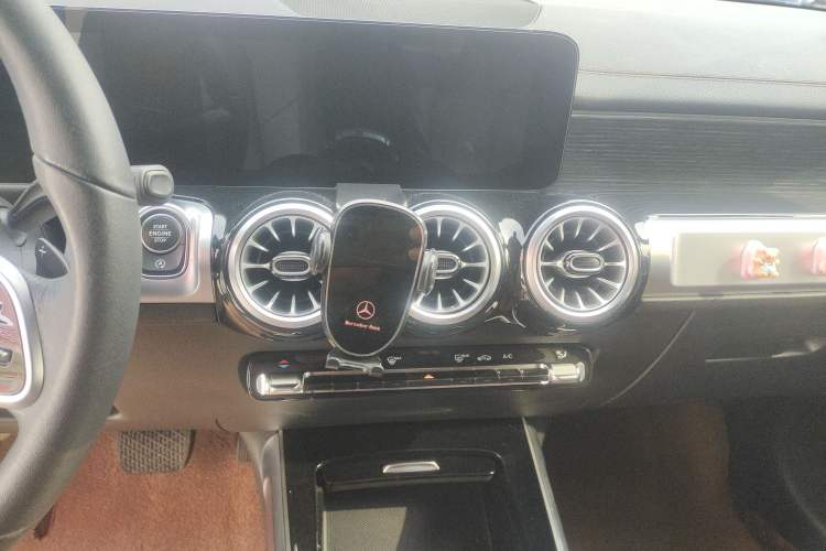 Used Mercedes-Benz GLB 2022 GLB 220 4MATIC
