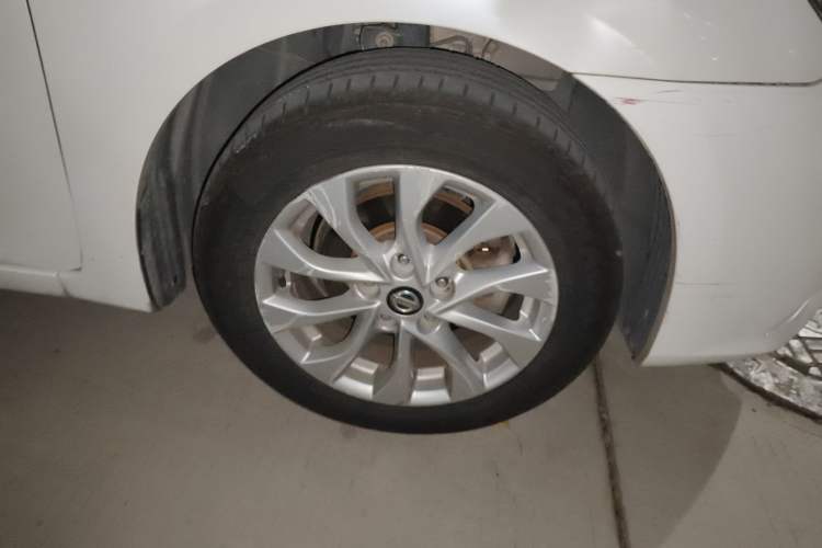Used Nissan Sylphy 2016 1.6 XL CVT Deluxe Edition Right Front Wheel Hub