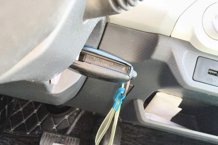 Used Chery QQ Ice Cream 2022 170km Sundae Phosphate Lithium-Ion