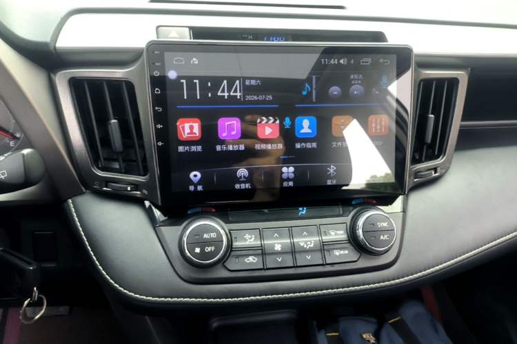 Used Toyota RAV4 2019 2.0L CVT Two-Wheel Drive Pioneer Edition China V Standard
