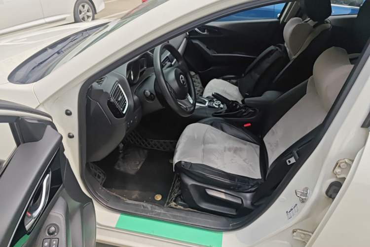 Used Mazda 3 Axela 2016 Sedan 1.5L Automatic Comfort Model Driver Seat