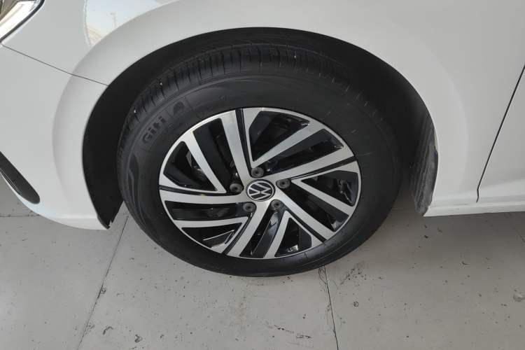 Used Volkswagen Lavida 2023 Revised Version 1.5L Automatic Starry Sky Edition – 5 Million Units