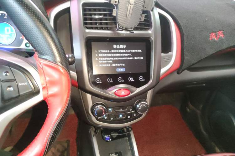 Used CHANGAN Benni 2015 1.4L IMT Luxury Model China IV
