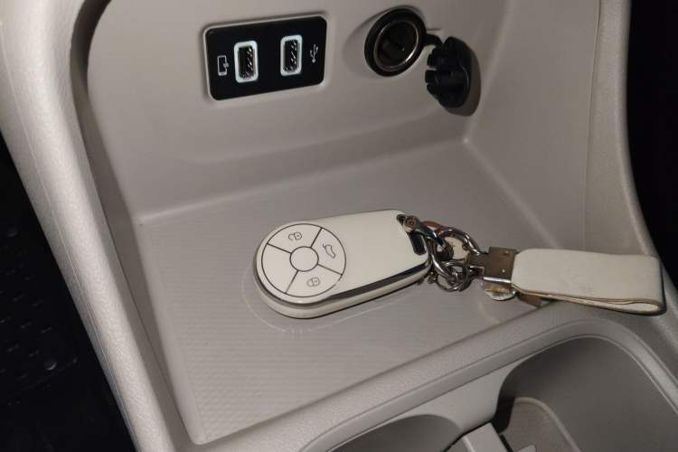 Used ORA Good Cat 2022 400km Standard Range Luxury Version Ternary Lithium
