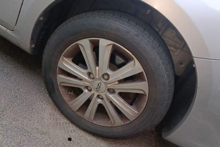 Used Chery E3 2013 1.5L Manual Fashion Model