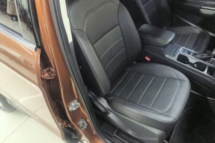 Used Ford Kuga 2017 EcoBoost 180 Two-Wheel-Drive Tiger Leap Model