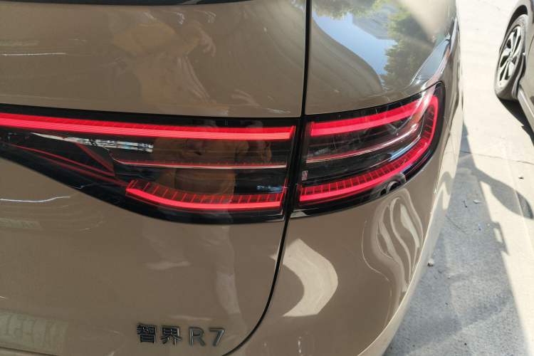 Used Hima Luxeed R7 2025 Range-Extended Version 251 km Max