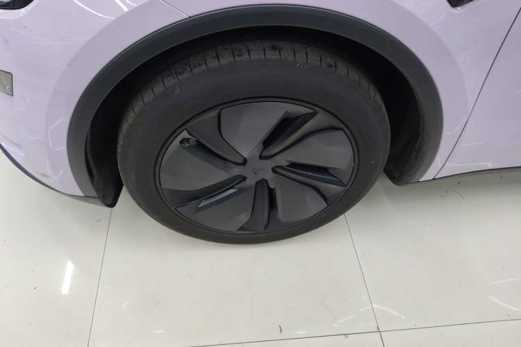 Used Tesla Model Y 2025 Rear-Wheel-Drive Version
