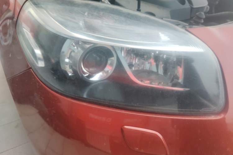 Used Renault Koleos 2013 2.5L Four-Wheel Drive Luxury Navigation Edition Right Front Headlight
