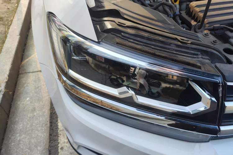 Used Volkswagen Tharu 2020 280TSI Two-Wheel Drive Luxury Plus Version China VI Standard
