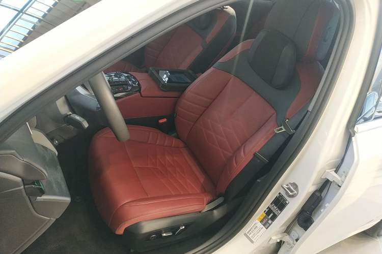 Used BMW i5 2024 eDrive 35L Prestige Luxury Package
