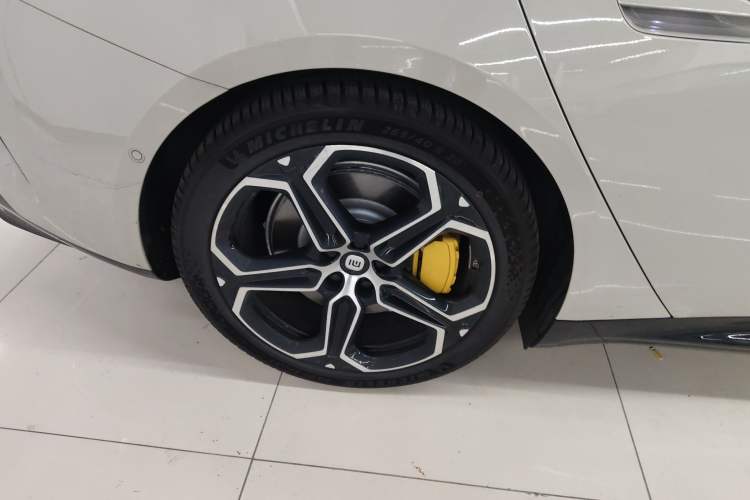 Used Xiaomi Auto SU7 2024 Four-Wheel-Drive Max Founder's Edition
