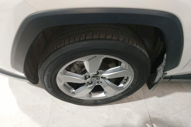 Used Toyota RAV4 2021 2.0L CVT Two-Wheel Drive Fashion Edition
