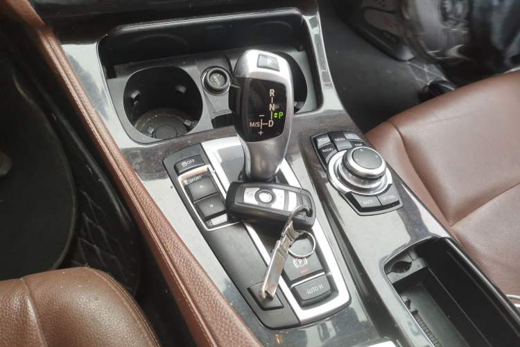 Used BMW 5 Series 2017 525Li Leading Model Gear Lever