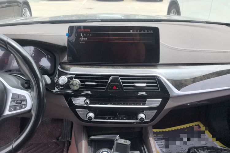 Used BMW 5 Series 2022 Restyled 525Li M Sport Package Audio And AC Panel