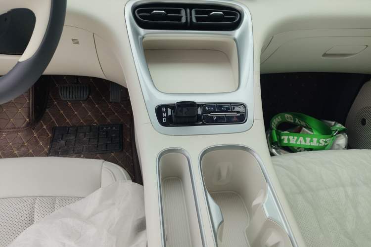 Used Geely Galaxy Geome 2026 Model 310km Youth Edition Gear Lever