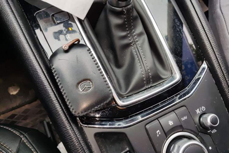 Used Mazda CX-5 2022 2.0L Automatic Two-Wheel Drive Zhiya Version Vehicle Key