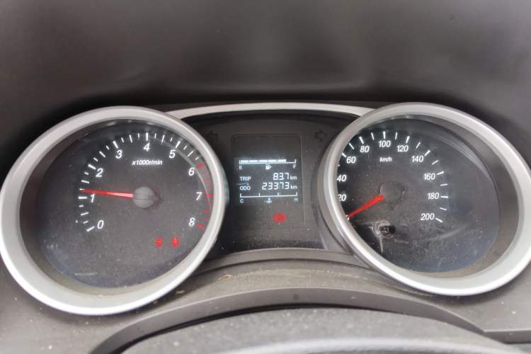 Used Wuling Hongguang 2021 1.5L Facelifted S Comfort Version with Electric Power Steering LAR Odometer Close Up