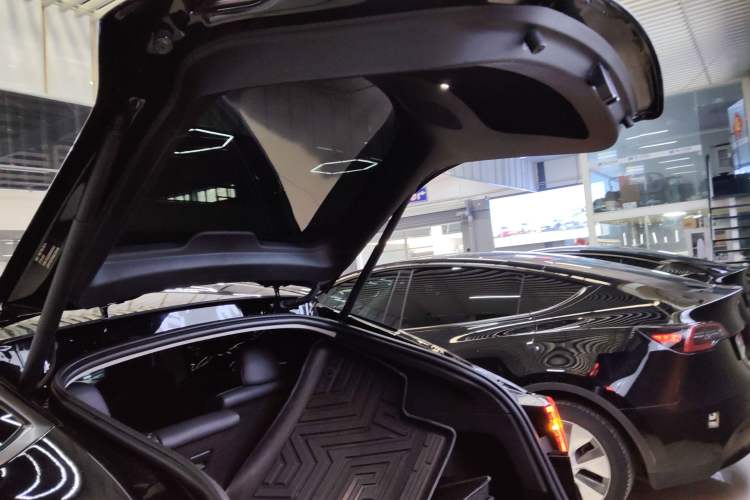 Used Tesla Model Y 2022 Rear-Wheel-Drive Version