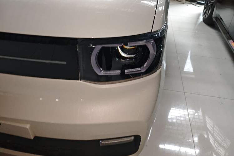 Used Wuling Hongguang MINIEV 2022 Macaron Premium Model – Lithium Iron Phosphate
