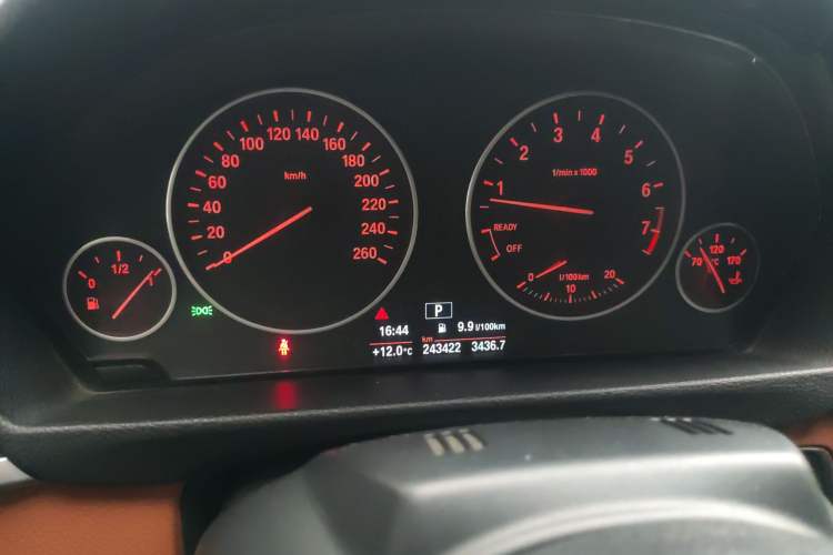 Used BMW 4 Series 2014 420i Convertible Luxury Design Package
