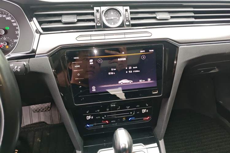 Used Volkswagen Magotan 2020 330TSI DSG Leading Model Audio And AC Panel