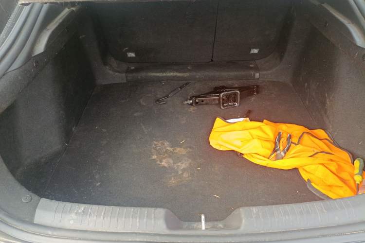 Used CHANGAN UNI-V 2023 1.5T Prestige Model