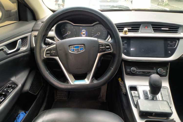 Used Geely Auto Emgrand GL 2018 1.8L DCT Elite Smart Connectivity Version Steering Wheel