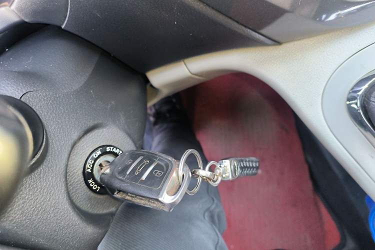 Used JAC Refine M3 2015 Maker Edition 1.6L Luxury Smart Version
