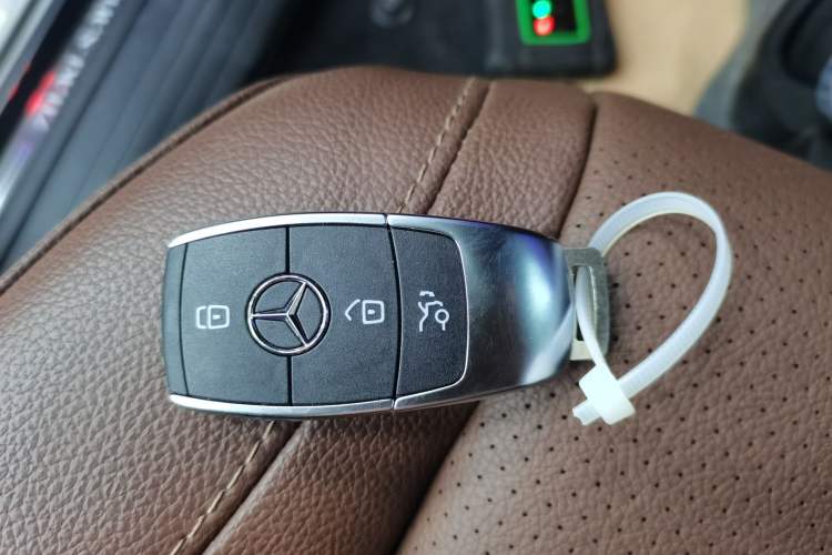 Used Mercedes-Benz GLE 2024 GLE 450 4MATIC Luxury Model
