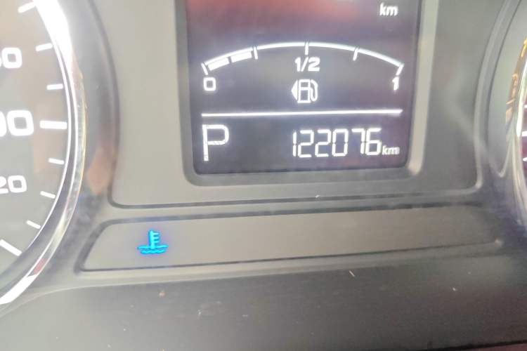 Used Roewe i6 2017 20T Automatic Flagship Edition Odometer Close Up