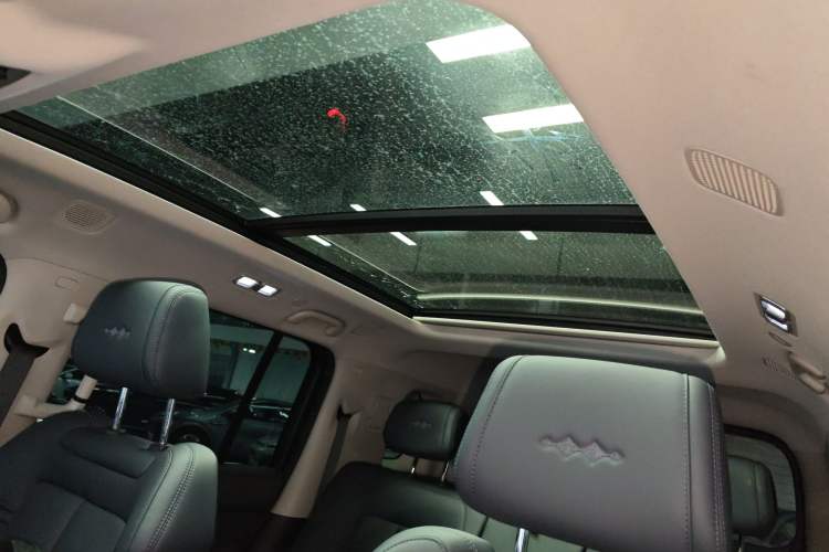 Used Formula Leopard Leopard 5 2023 Explore Edition