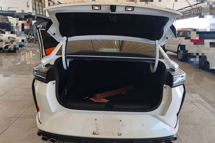 Used Dongfeng Aeolus Yixuan 2023 Mach Edition 1.5L Automatic Chasing Shadow Version Trunk