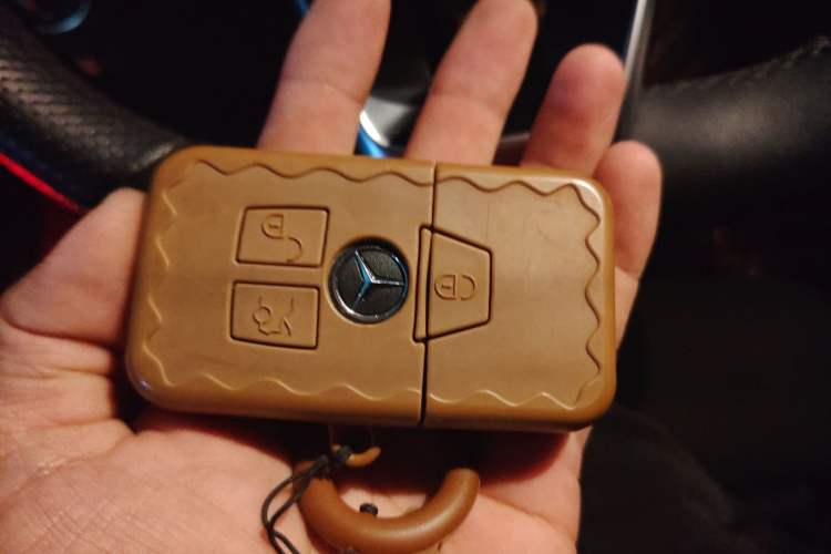 Used Mercedes-Benz C-Class 2017 C 200 Sport Edition Vehicle Key