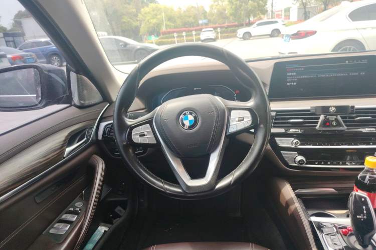 Used BMW 5 Series New Energy 2020 Mileage Upgrade Version 530Le Luxury Package Steering Wheel