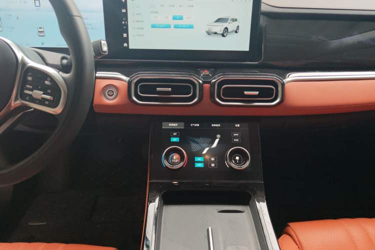 Used JETOUR Shanhai L7 2024 1.5T 120km ULTRA 7-Seater Audio And AC Panel