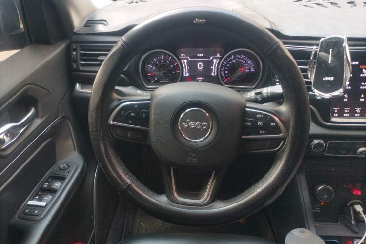 Used Jeep Grand Commander 2018 2.0T Four-Wheel Drive Premium Navigation Version China V