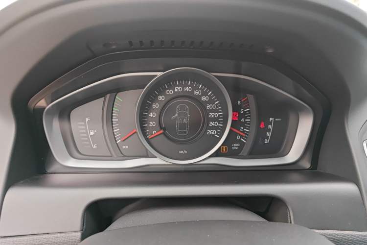 Used Volvo XC60 2014 T5 Zhiyi Edition Instrument Cluster