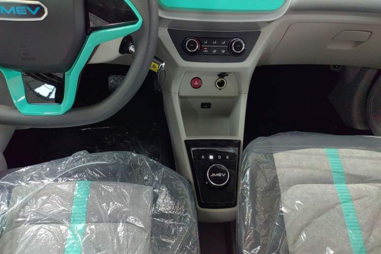 Used JMEV Xiao Qilin 2026 Model PLUS+ Comfort Version Gear Lever
