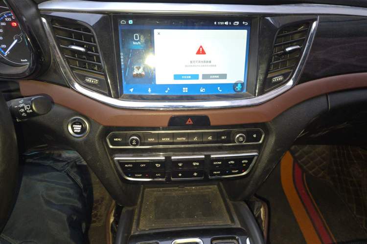 Used GAC Trumpchi GS8 2017 320T Two-Wheel Drive Luxury Smart Connectivity Version (7 Seats)
