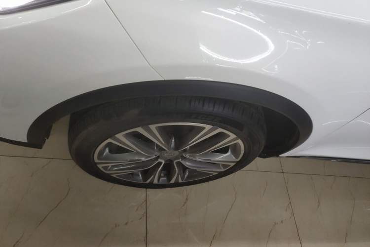 Used BYD Tang 2018 2.0T Automatic SmartConnect Prestige 7-Seater China V Standard