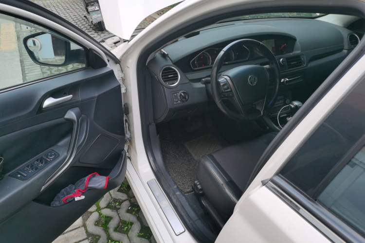 Used MG 6 2015 Hatchback 1.8T 90th Anniversary Track Champion Edition Automatic inkaNet Elite Model
