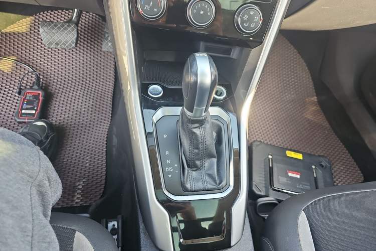 Used Volkswagen T-ROC 2022 280TSI DSG Two-Wheel Drive Elite PLUS