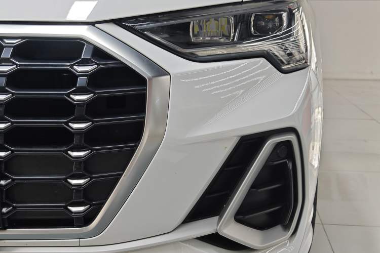 Used Audi Q3 2022 35 TFSI Fashion Dynamic Model Left Front Headlight