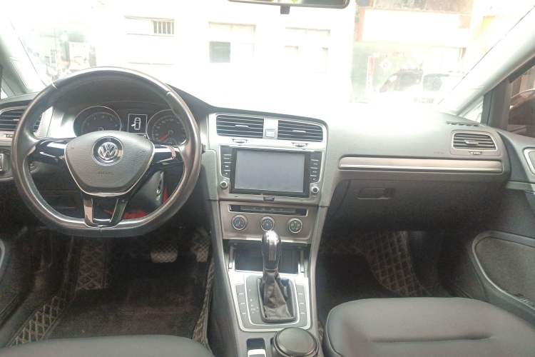 Used Volkswagen Golf 2016 230TSI Automatic Comfort Version